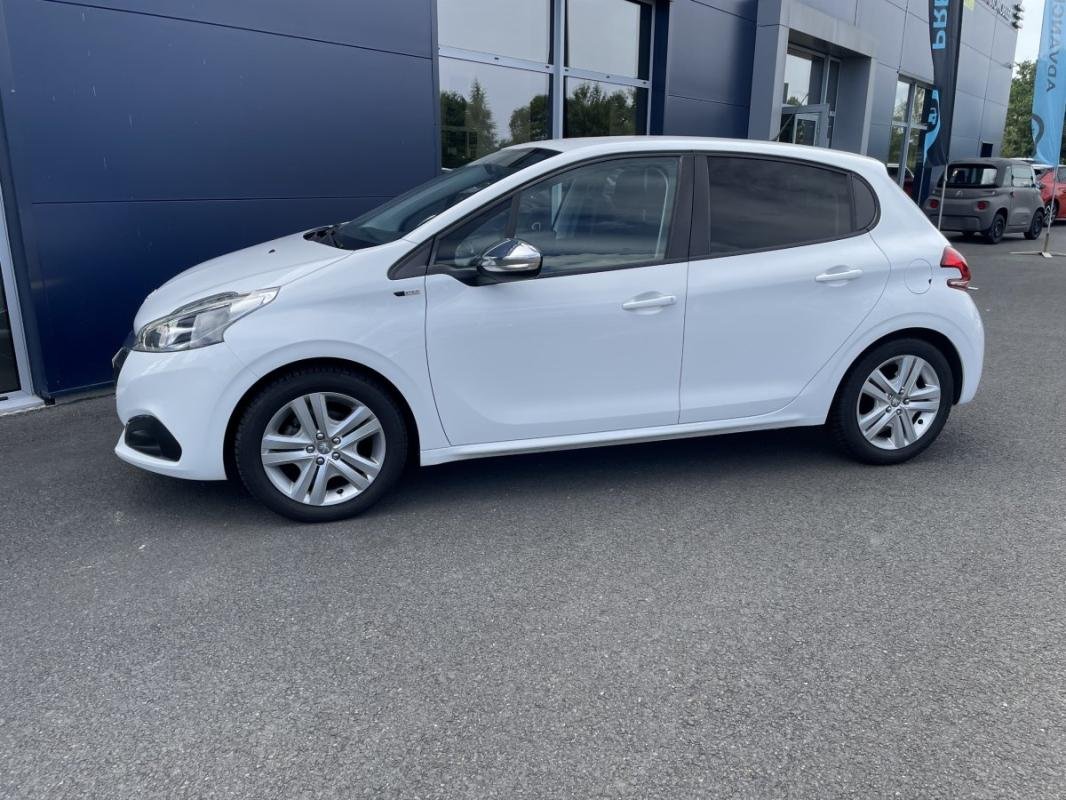 Peugeot 208 - Photo 11