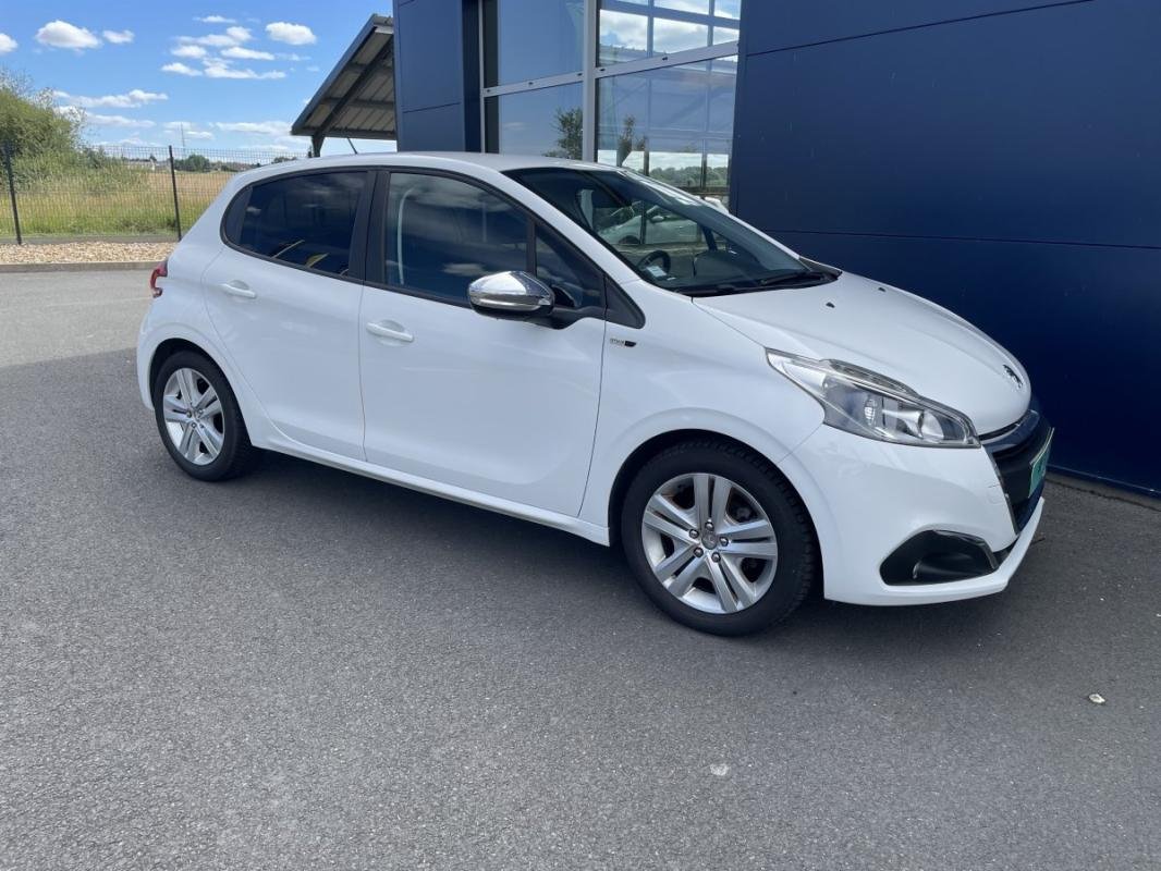 Peugeot 208 - Photo 15
