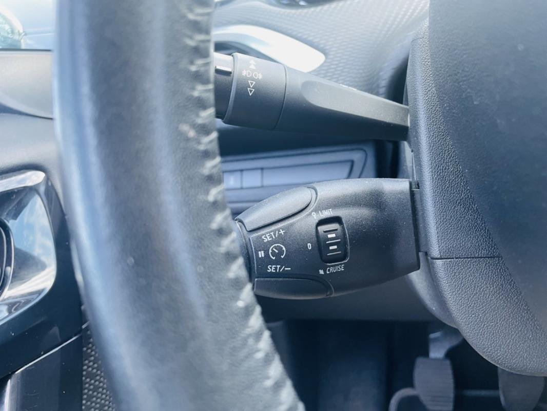 Peugeot 208 - Photo 23