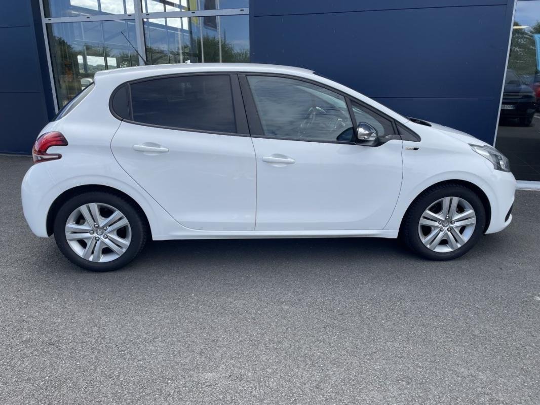 Peugeot 208 - Photo 4