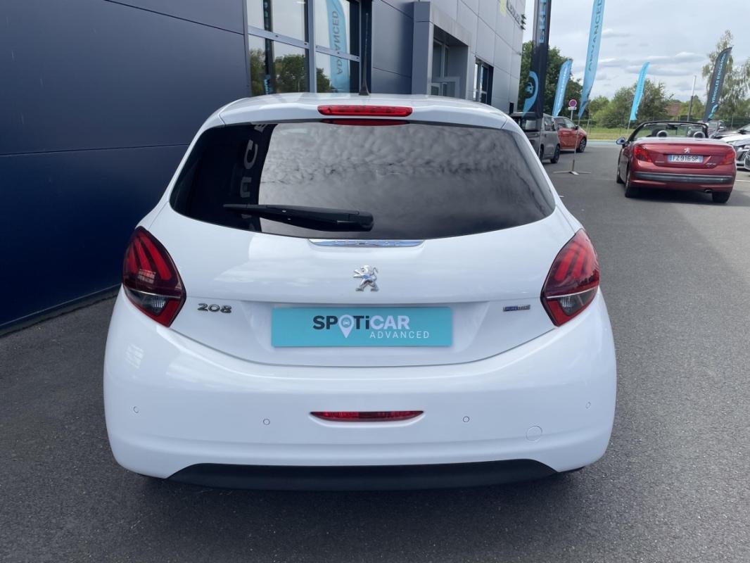 Peugeot 208 - Photo 6