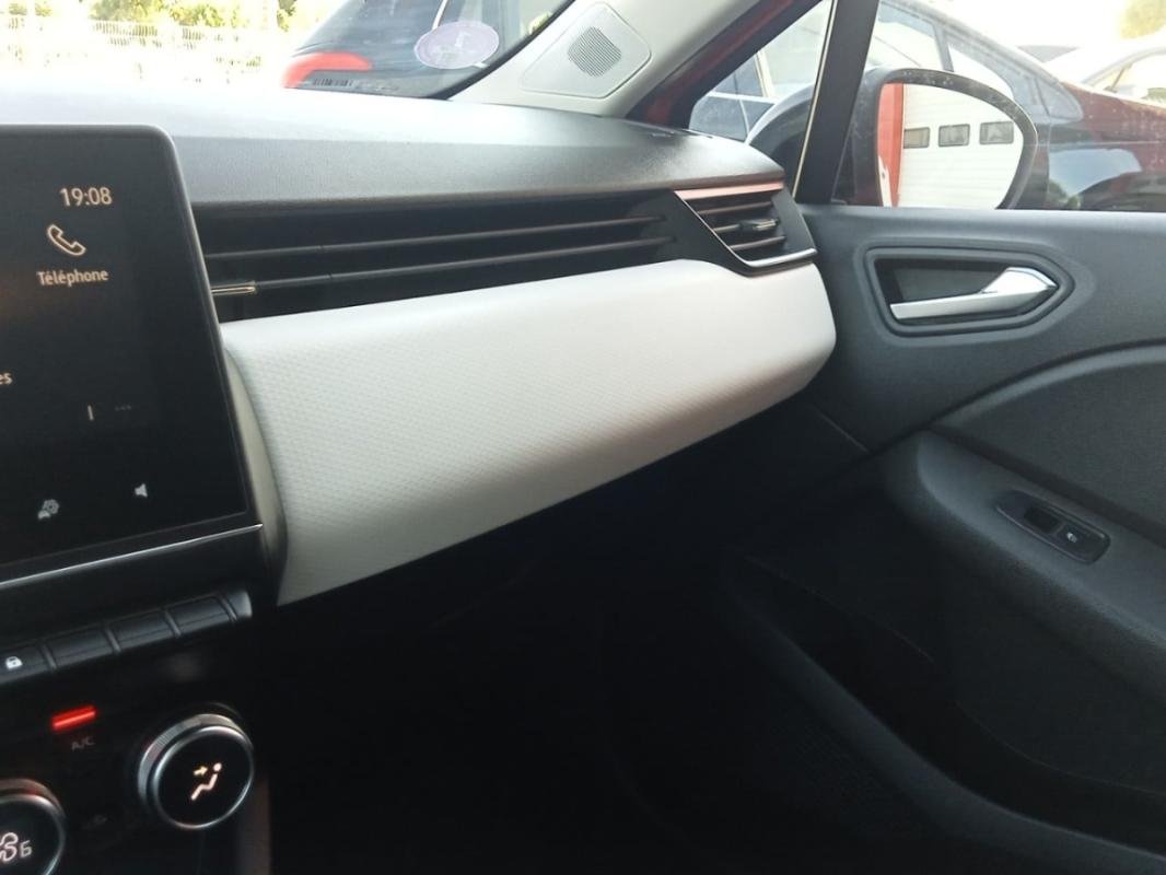 Renault Clio - Photo 25