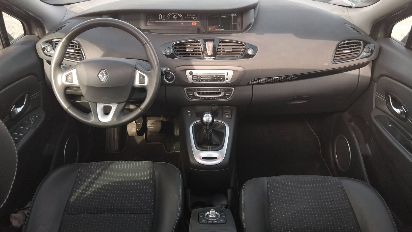 Renault Scénic - Photo 11