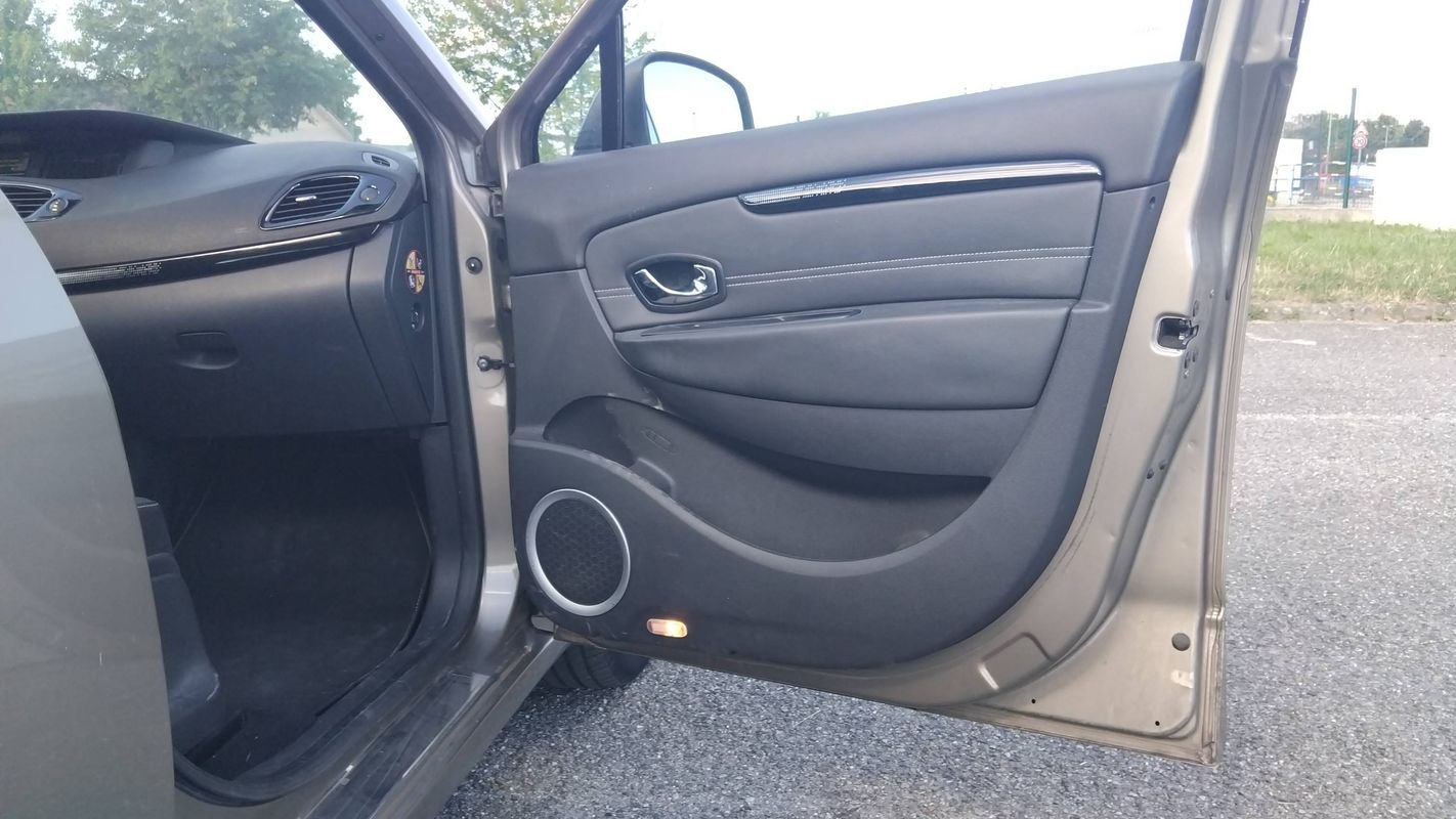 Renault Scénic - Photo 23