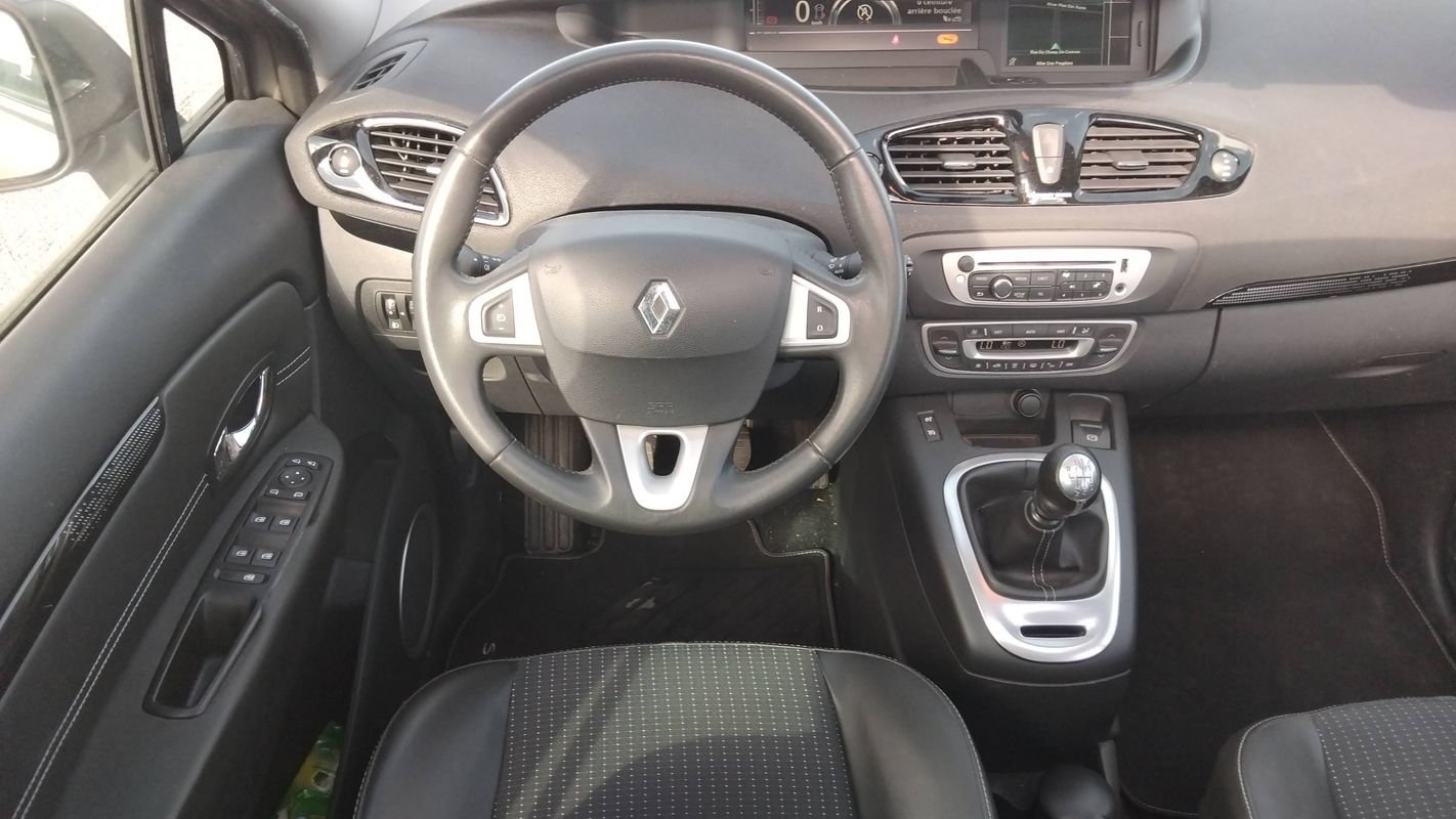 Renault Scénic - Photo 24