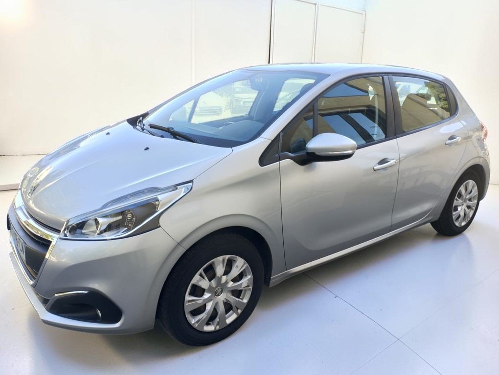 Peugeot 208 - Photo 6