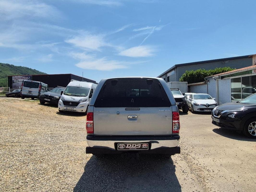 Toyota Hilux - Photo 12