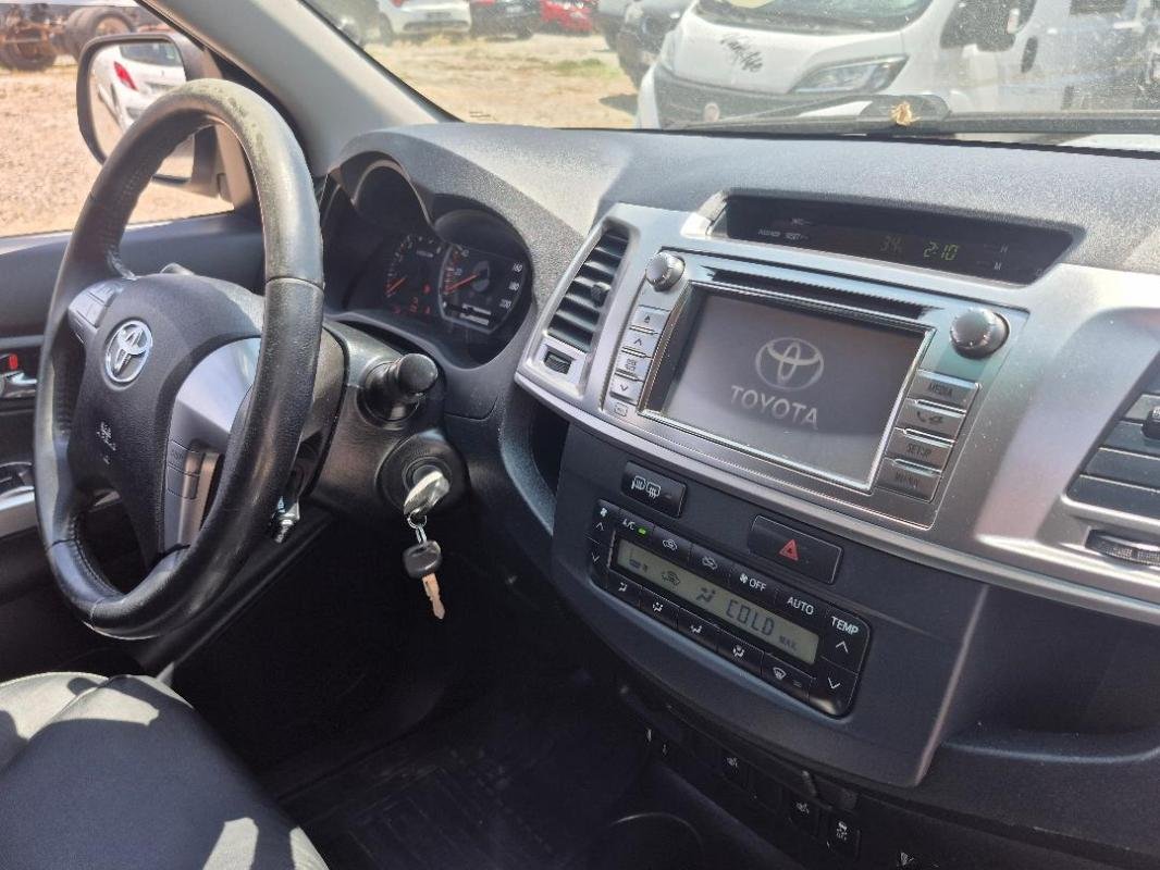 Toyota Hilux - Photo 5