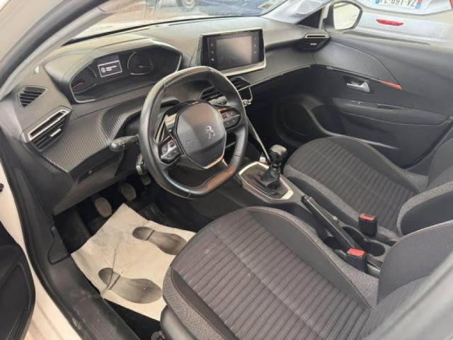 Peugeot 208 - Photo 13
