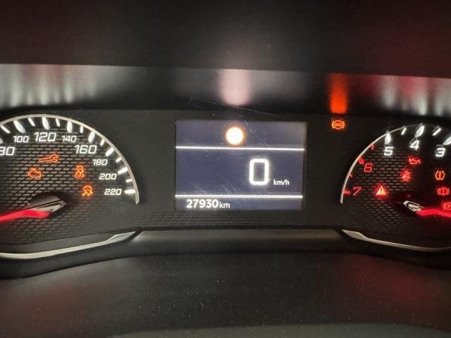 Peugeot 208 - Photo 15