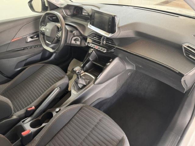 Peugeot 208 - Photo 8