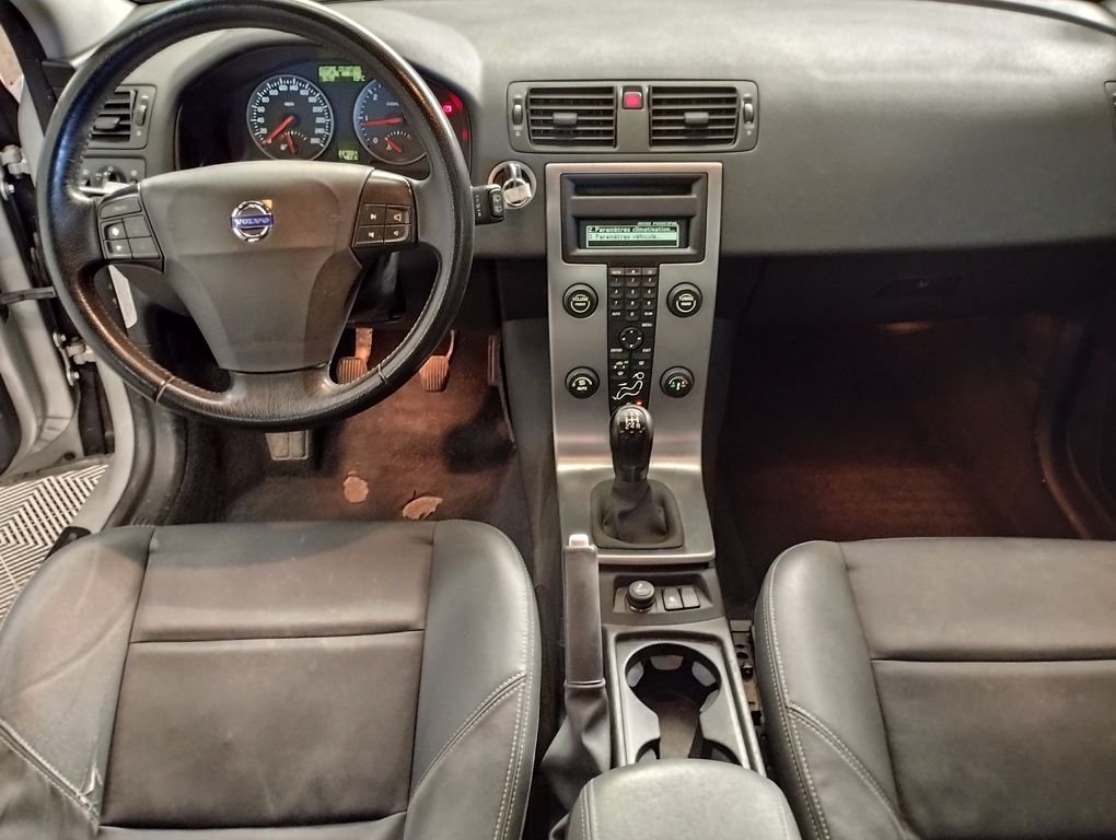 Volvo V50 - Photo 3