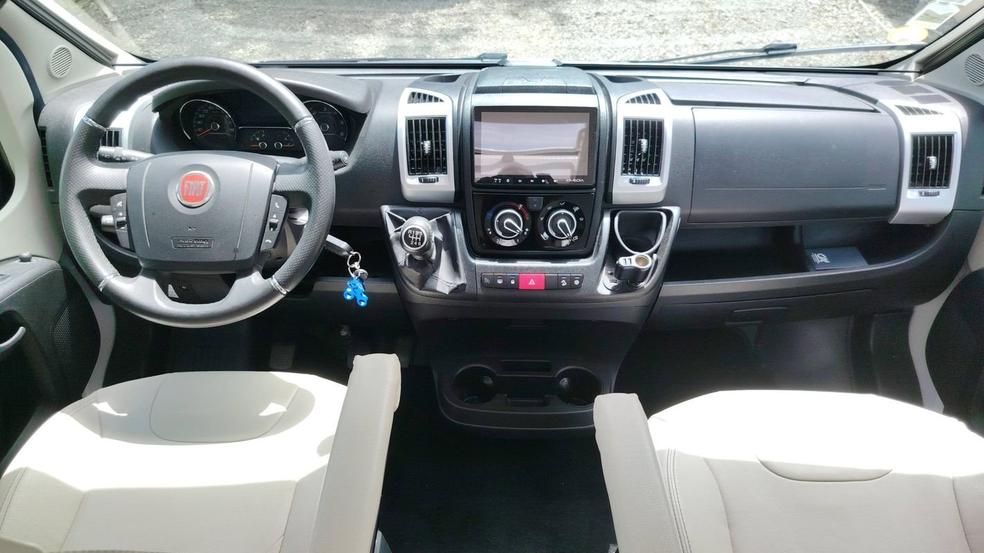 Pilote Pilote V630J 2.3 JTD 140 X Edition - Photo 11