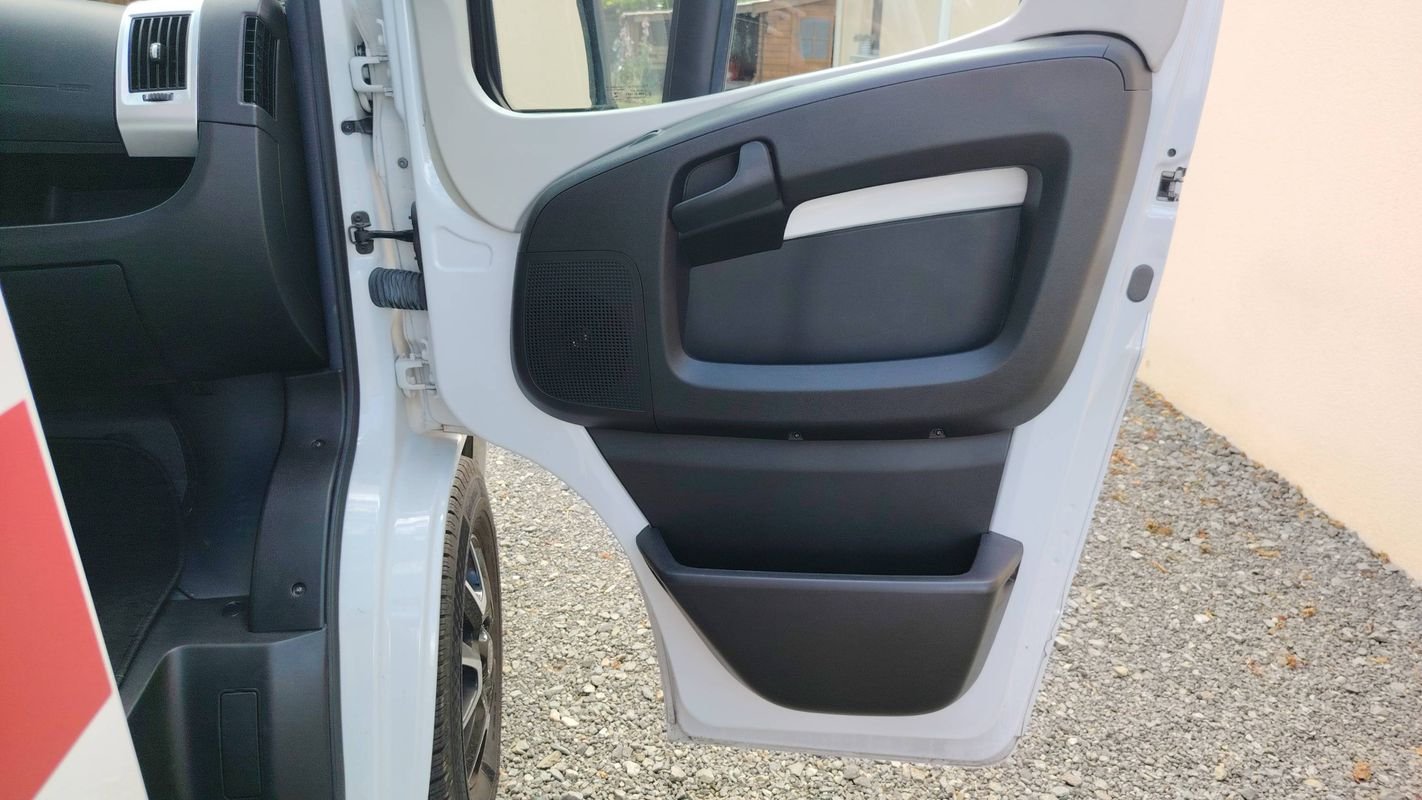 Pilote Pilote V630J 2.3 JTD 140 X Edition - Photo 23