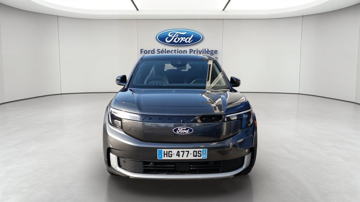 Ford Explorer - Photo 8