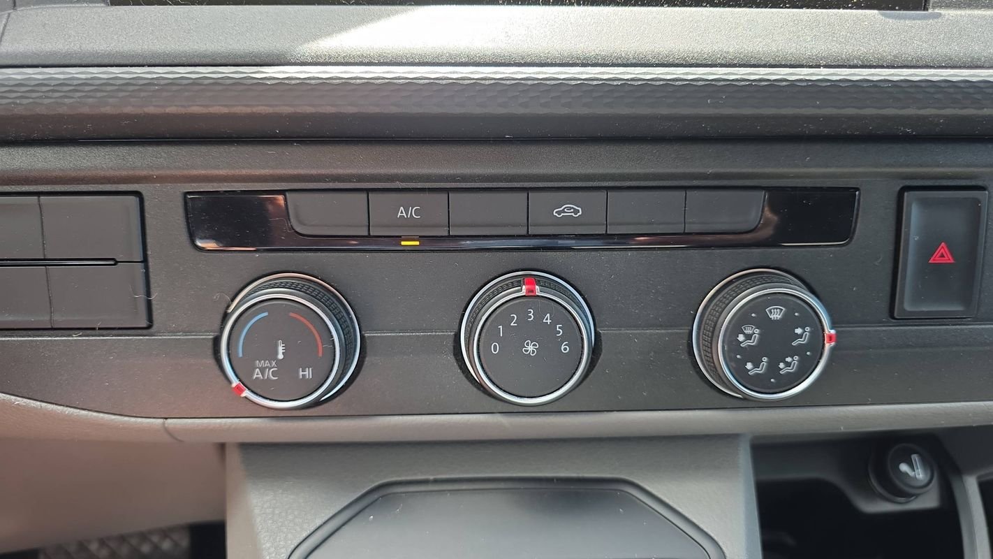 Volkswagen Transporter - Photo 13