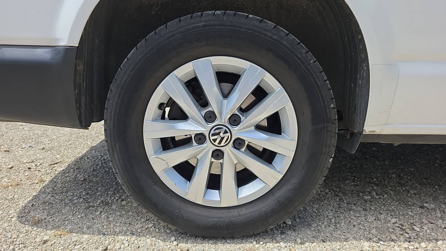 Volkswagen Transporter - Photo 16