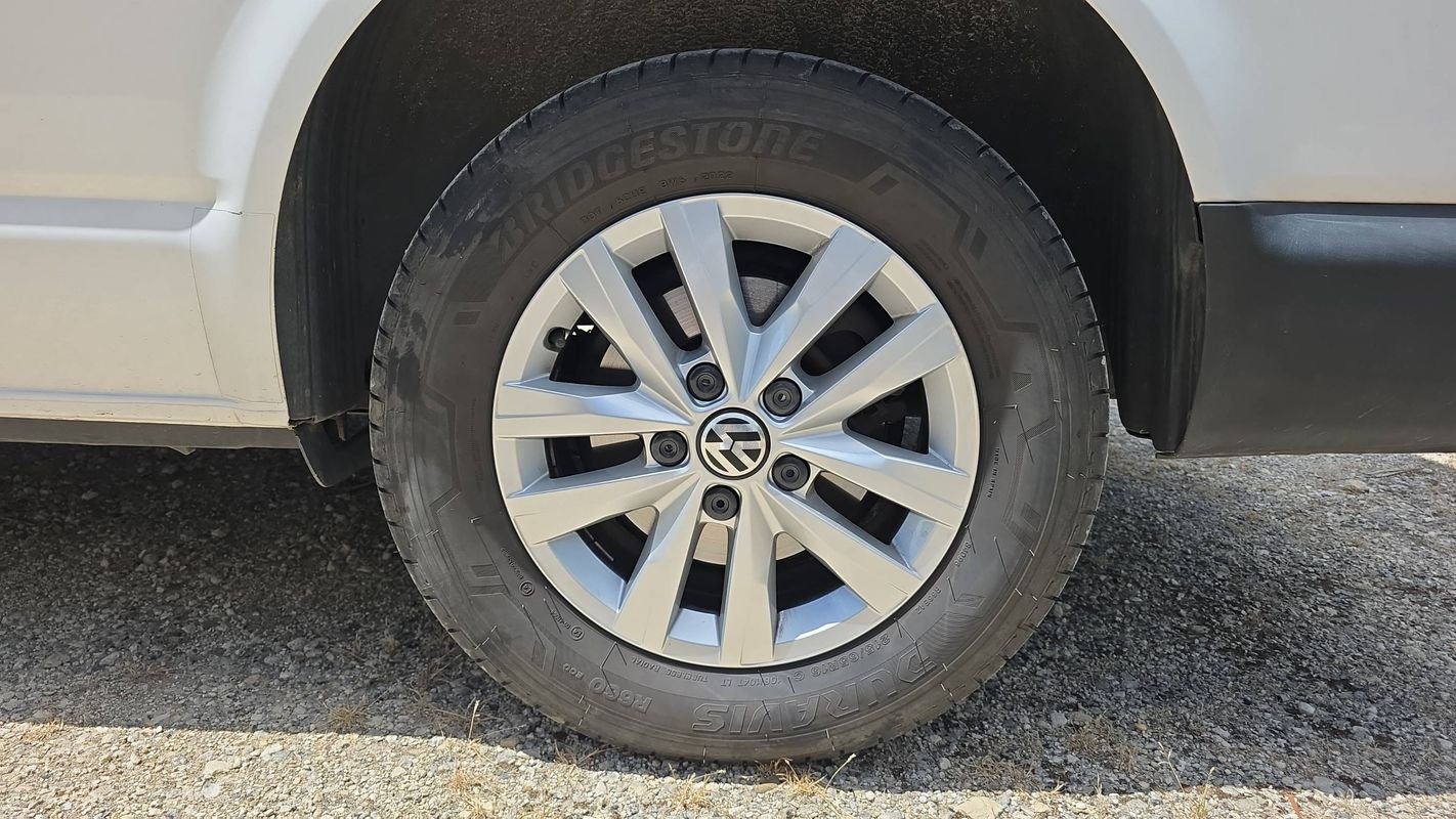 Volkswagen Transporter - Photo 19