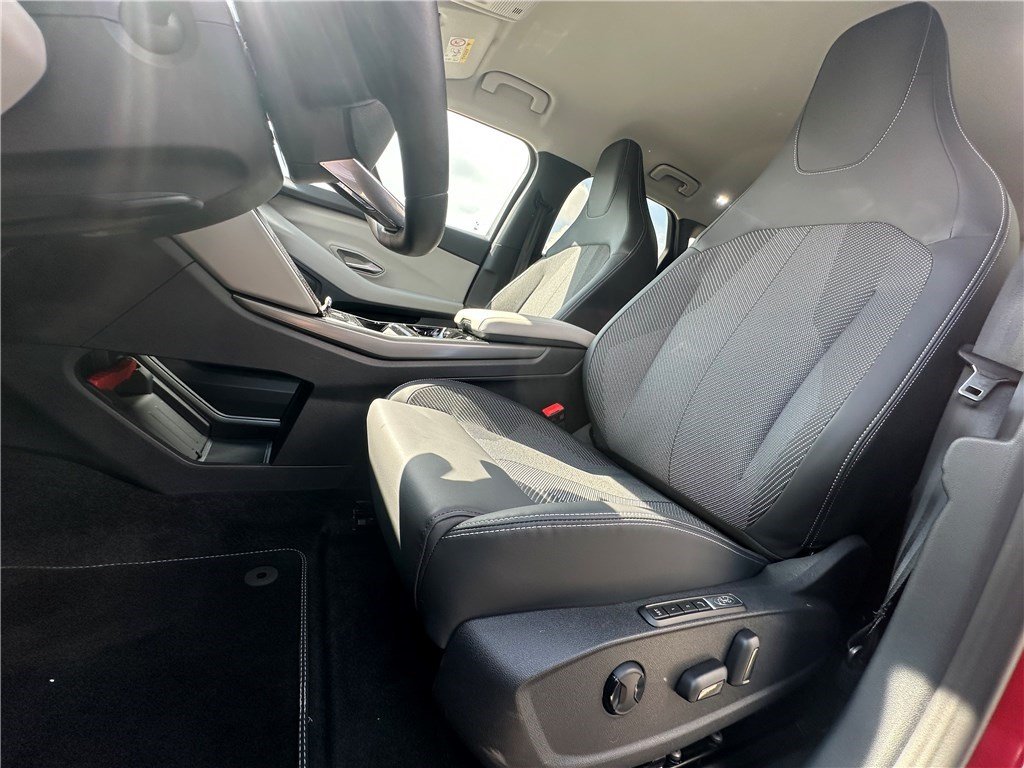 Ford Explorer - Photo 12
