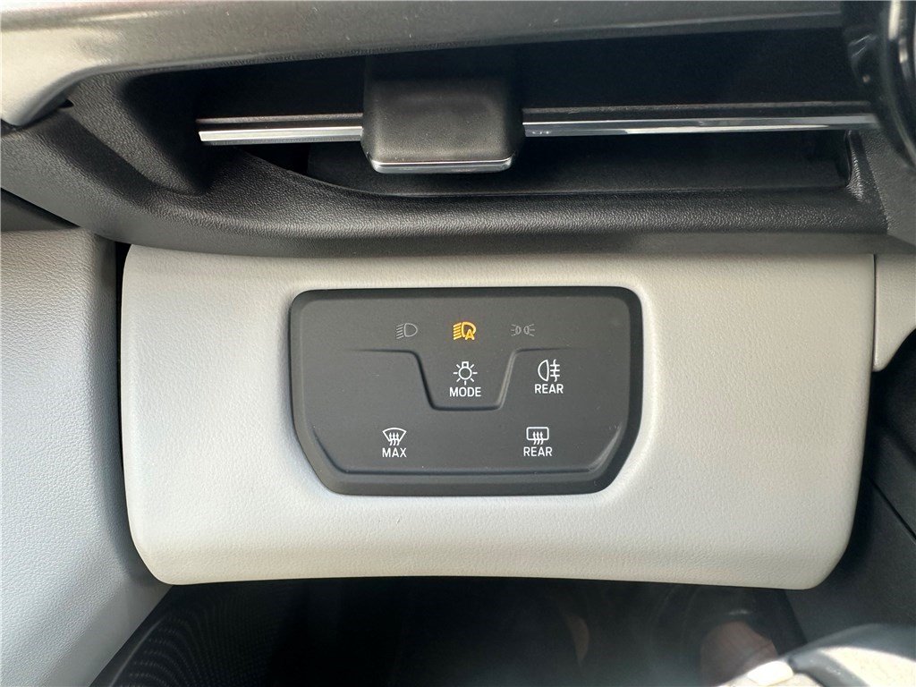 Ford Explorer - Photo 15