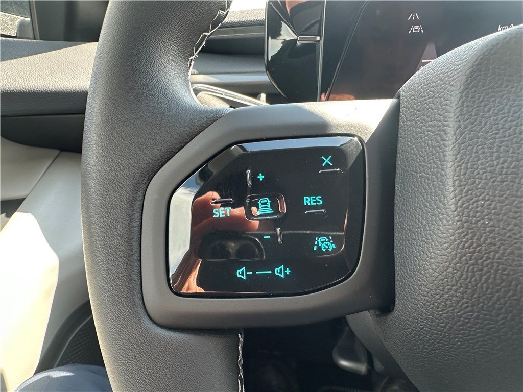 Ford Explorer - Photo 17