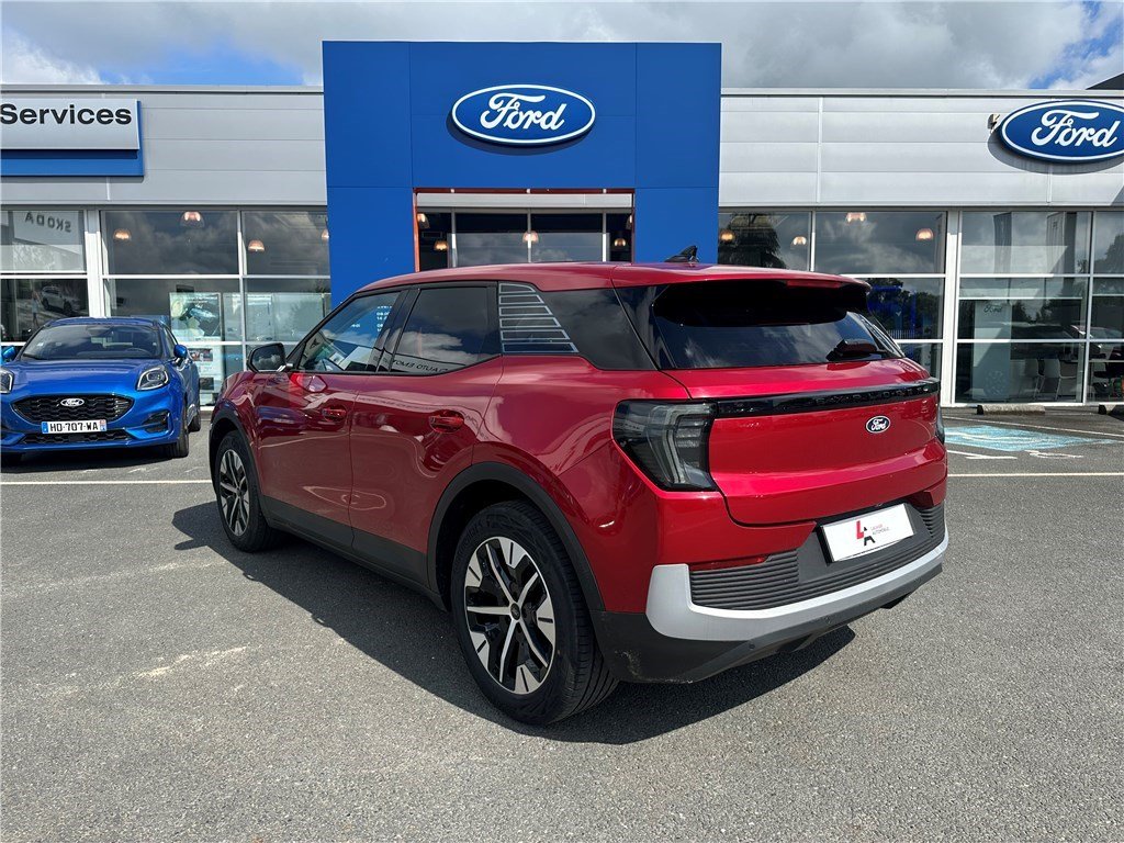 Ford Explorer - Photo 3