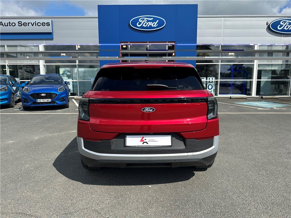Ford Explorer - Photo 4