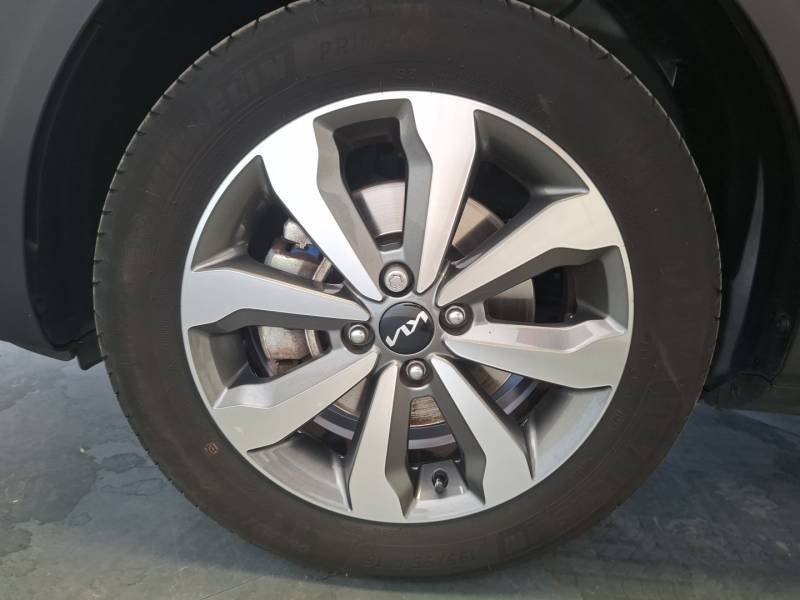 Kia Stonic - Photo 13