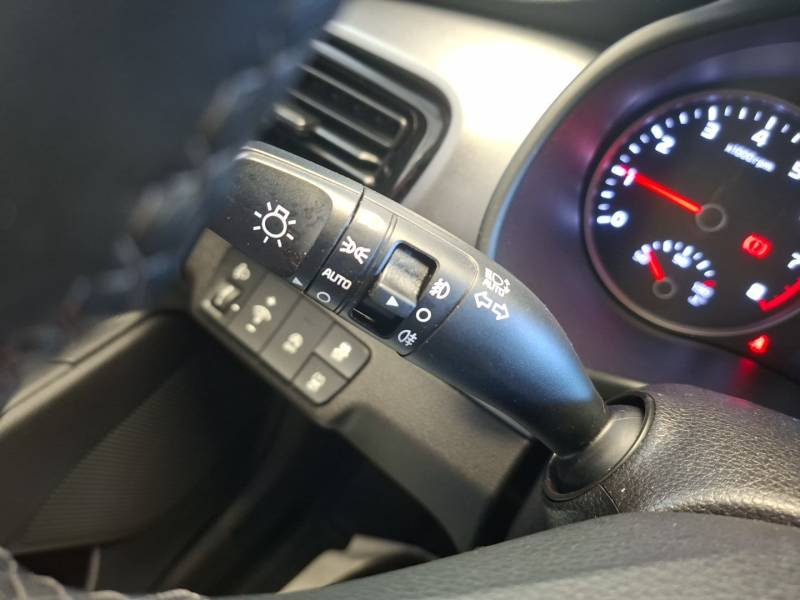 Kia Stonic - Photo 21