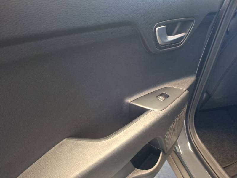 Kia Stonic - Photo 31