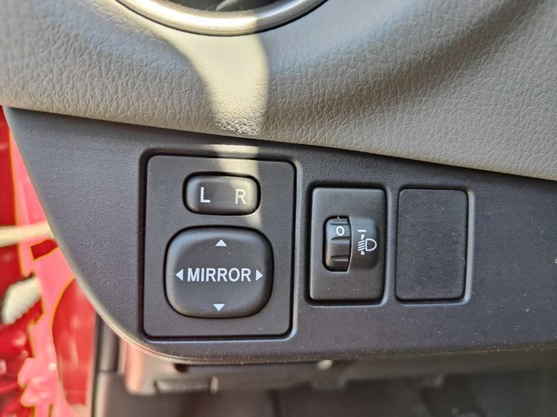 Toyota Yaris - Photo 23