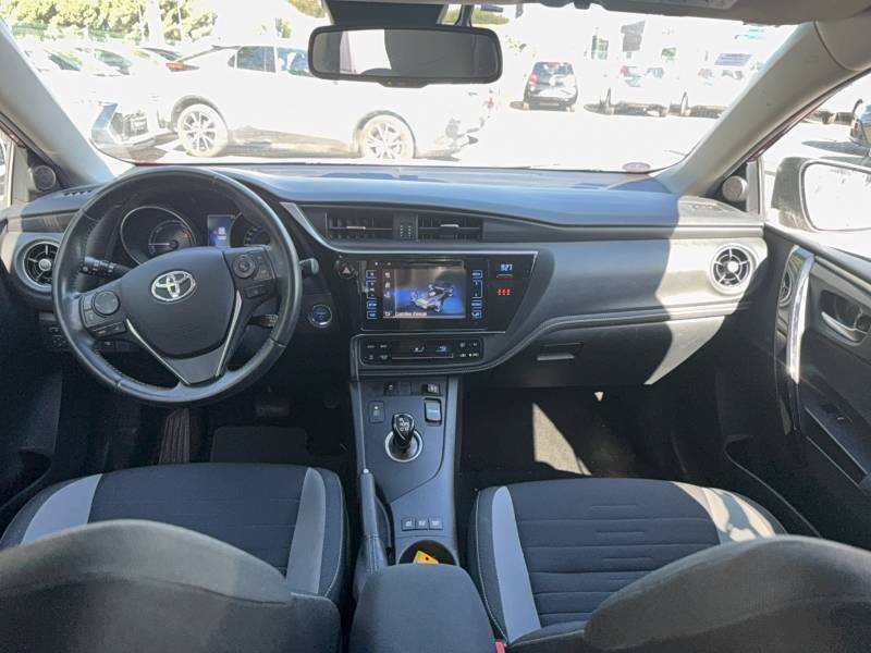 Toyota Auris - Photo 11