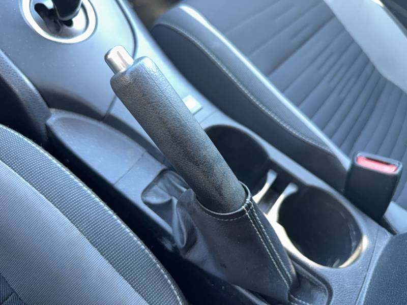 Toyota Auris - Photo 24
