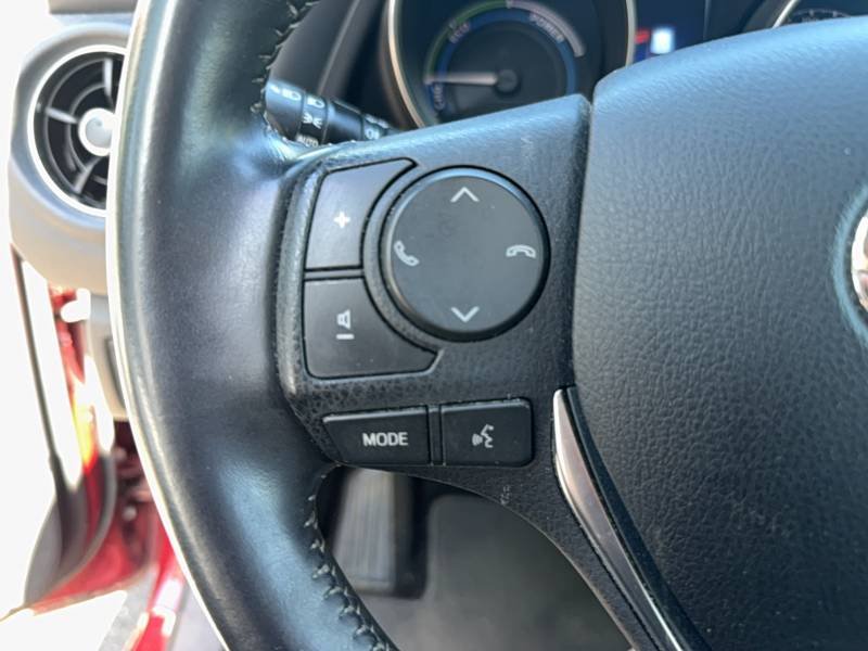 Toyota Auris - Photo 34