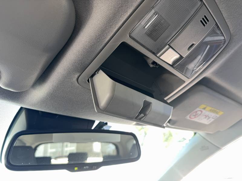 Toyota Auris - Photo 44