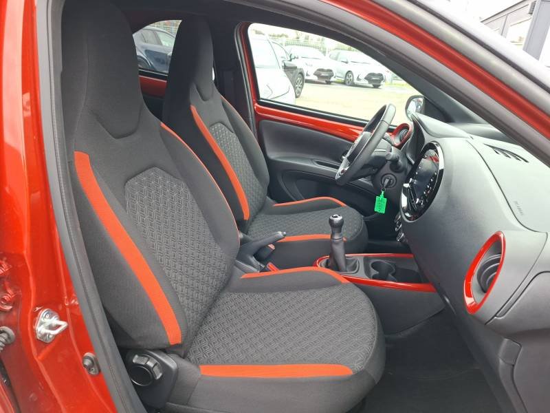 Toyota aygo x - Photo 12