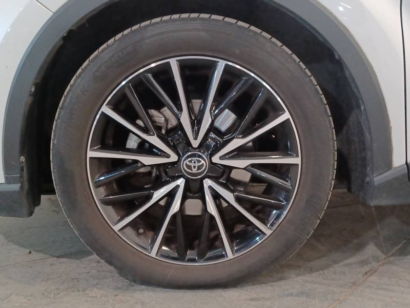 Toyota C-HR - Photo 9