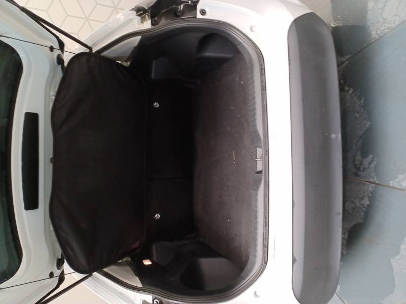 Toyota Yaris - Photo 14