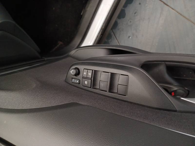 Toyota Yaris - Photo 16