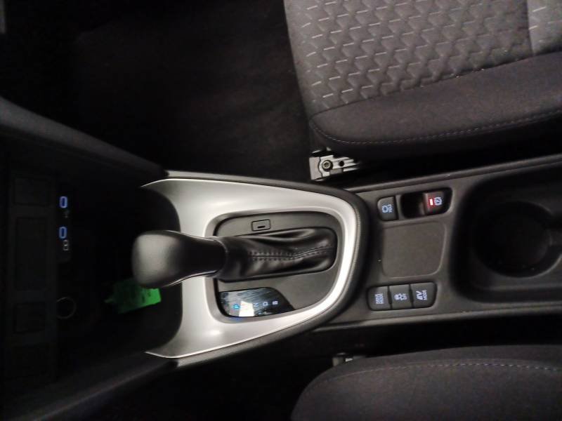 Toyota Yaris - Photo 18