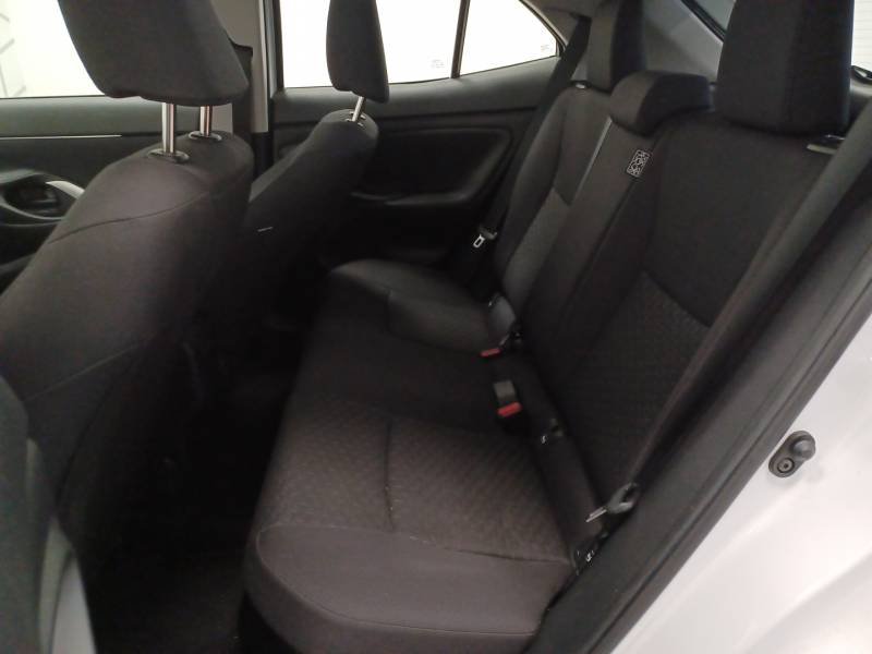 Toyota Yaris - Photo 12