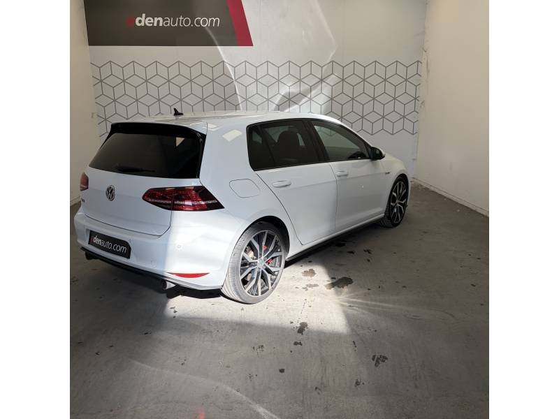 Volkswagen Golf - Photo 2
