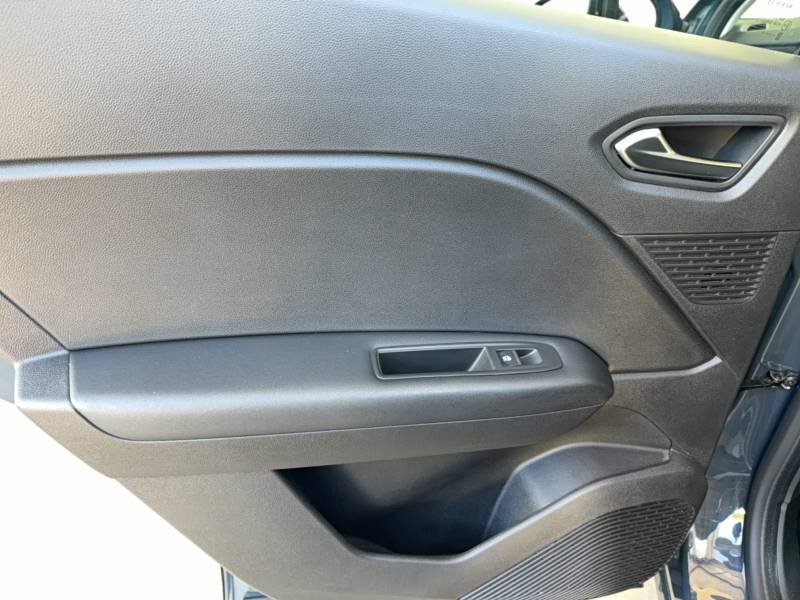 Renault Captur - Photo 15