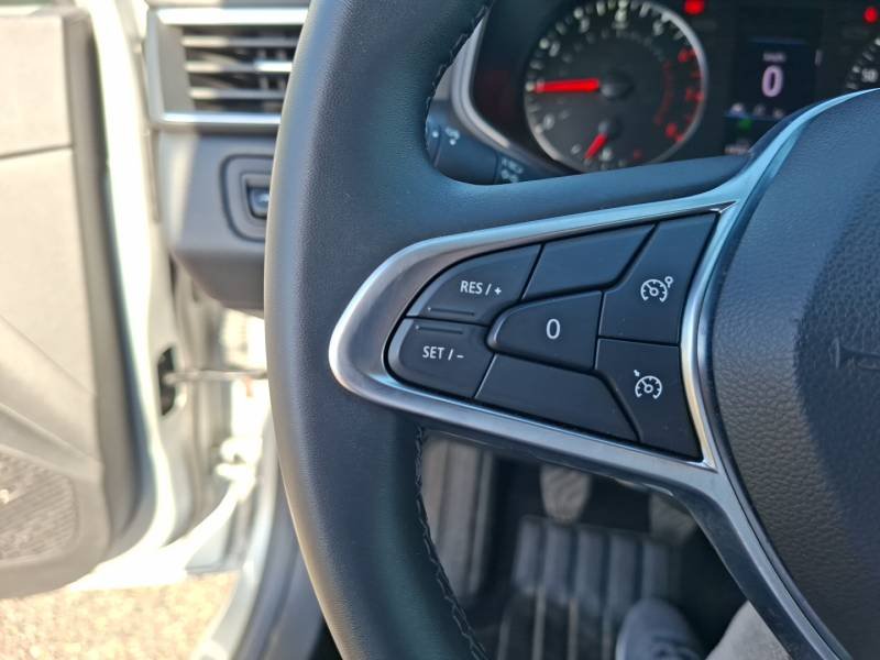 Renault Clio - Photo 24