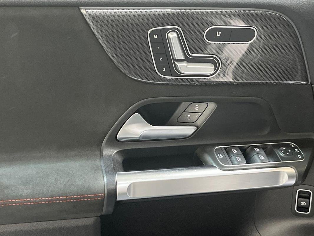 Mercedes GLB - Photo 15