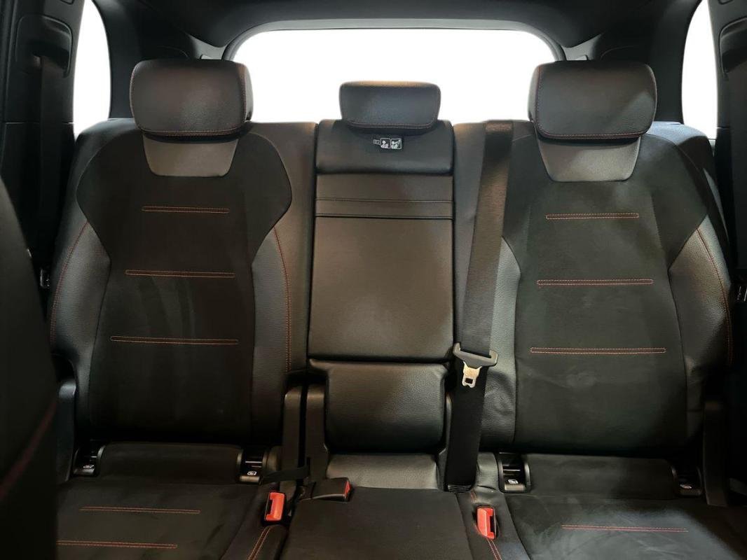 Mercedes GLB - Photo 22