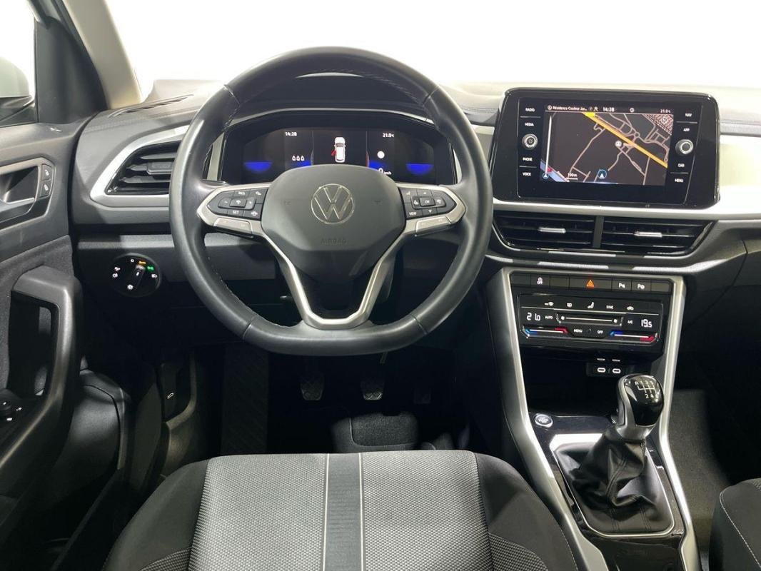 Volkswagen T-Roc - Photo 24