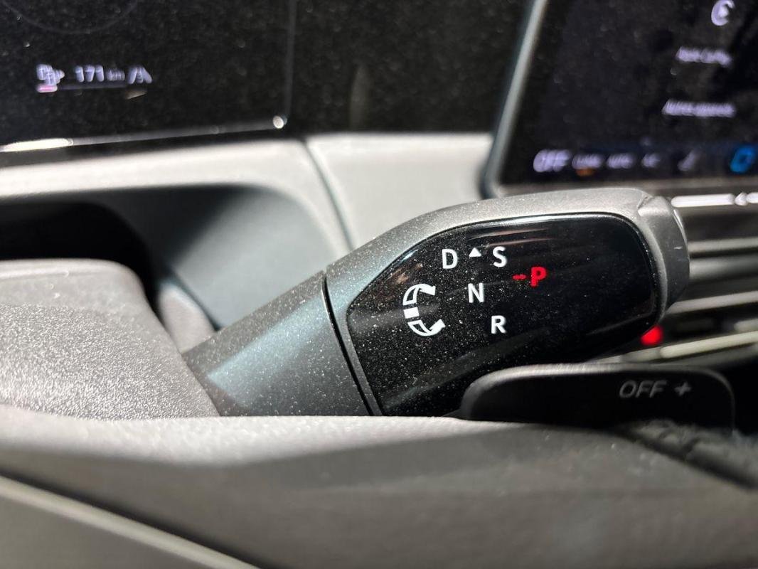 Volkswagen Tiguan - Photo 11