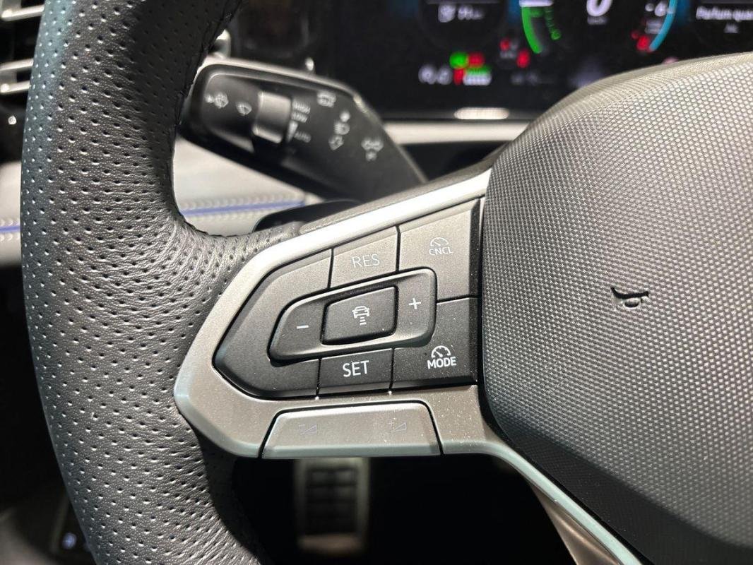 Volkswagen Tiguan - Photo 21