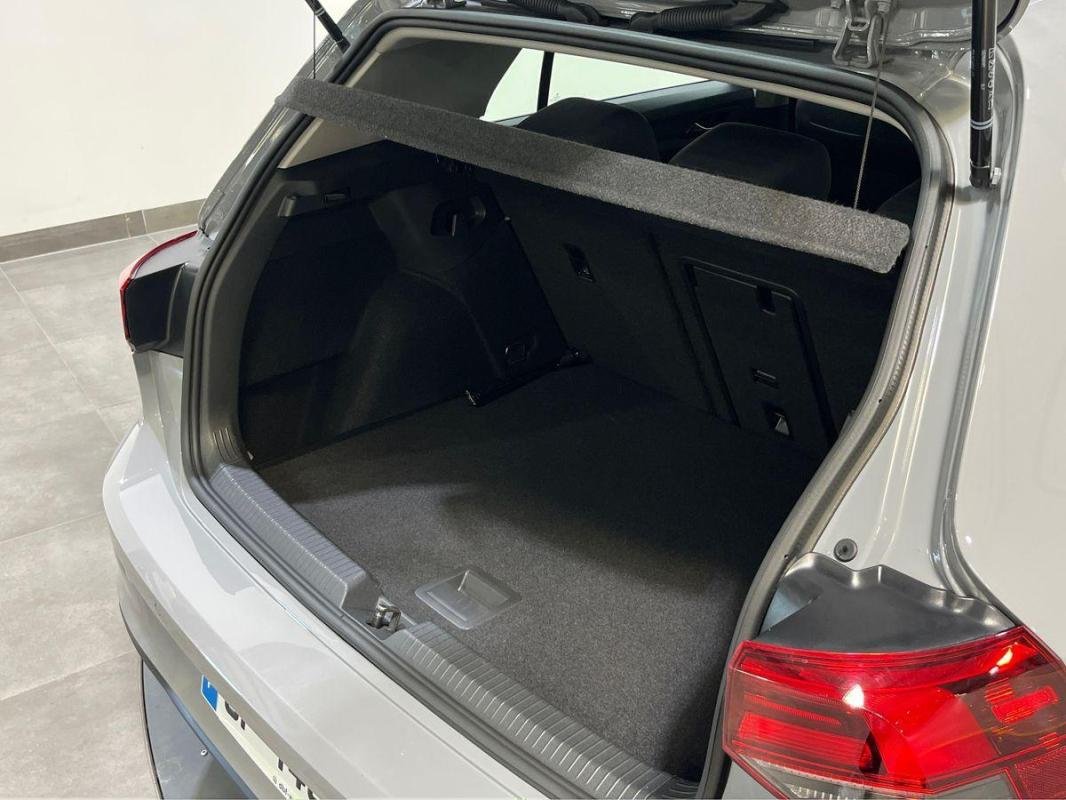Volkswagen Golf - Photo 32